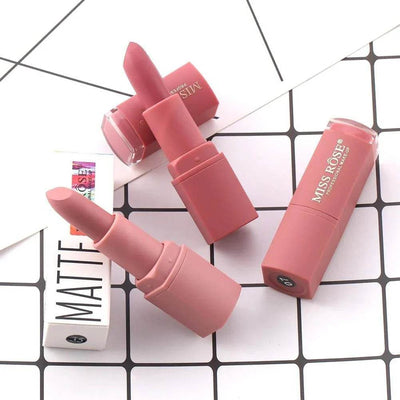 Exquisite Collection of Vibrant Lipsticks - ZEEKO.AE